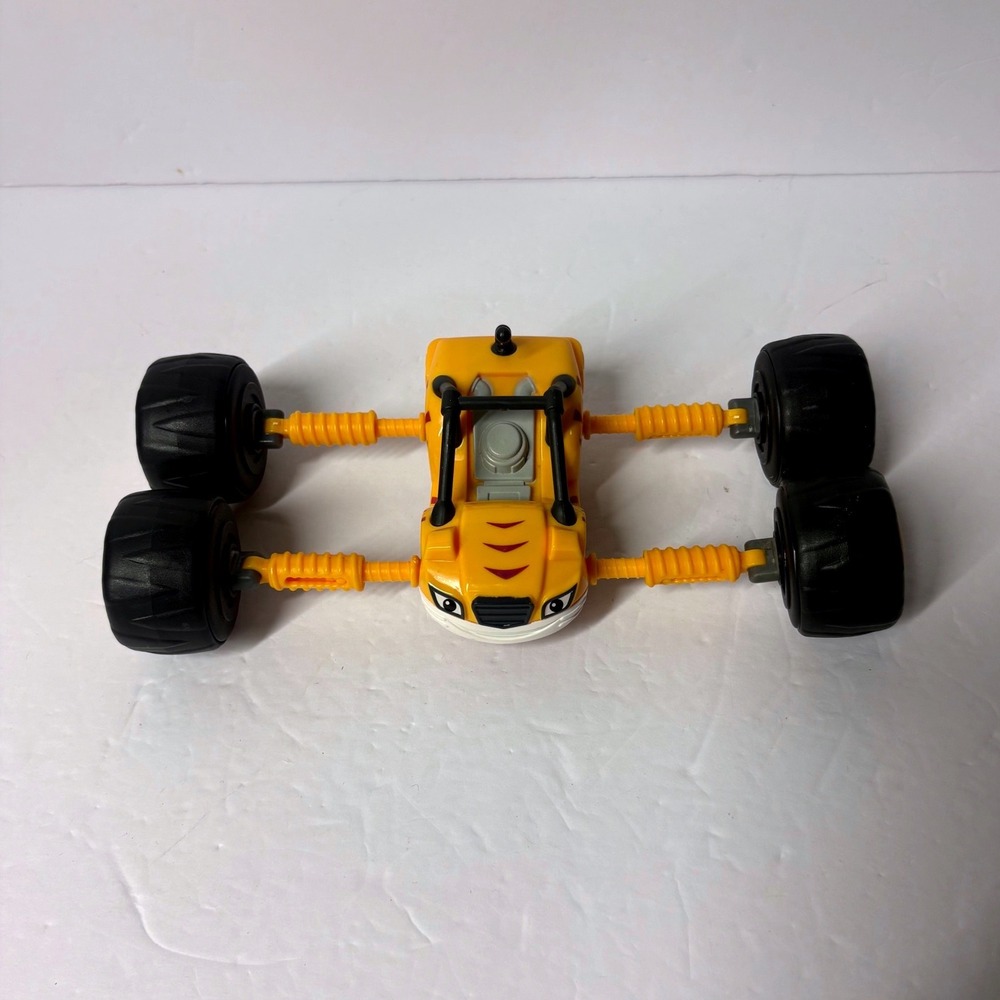 Blaze and the Monster Machines Monster Morphers Stripes Transforming Mattel 2015 - Picture 5 of 8